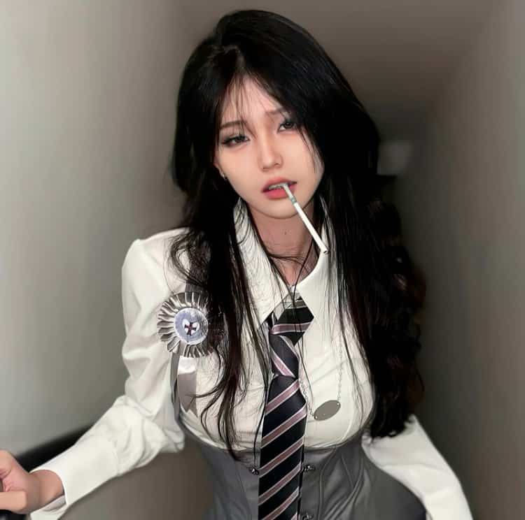 才艺表演：多才多艺的女主播秀